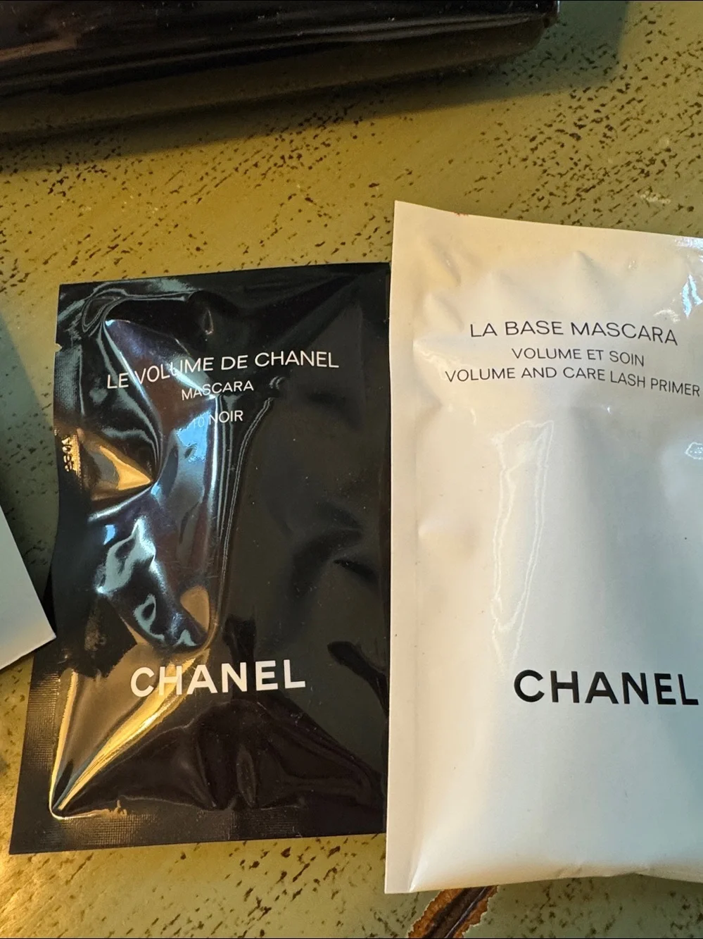 CHANEL Sample Set with Black Gloss Pouch and Chanel samples of spray snd mascara